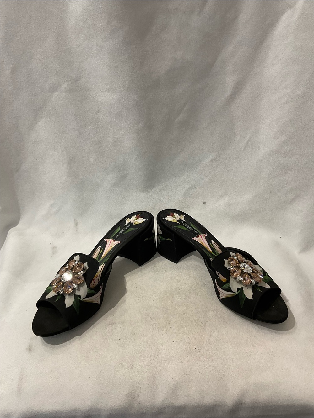 Dolce & Gabbana Block Heel - Picture 6 of 6